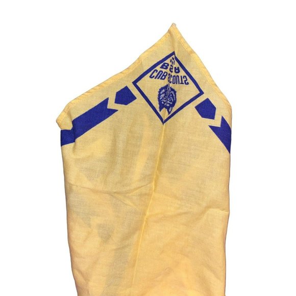 Vintage Cub Scouts Boys Hat And Scarf With Slide And Clip - Picture 6 of 7